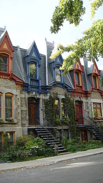 7082. Plateau Mont-Royal