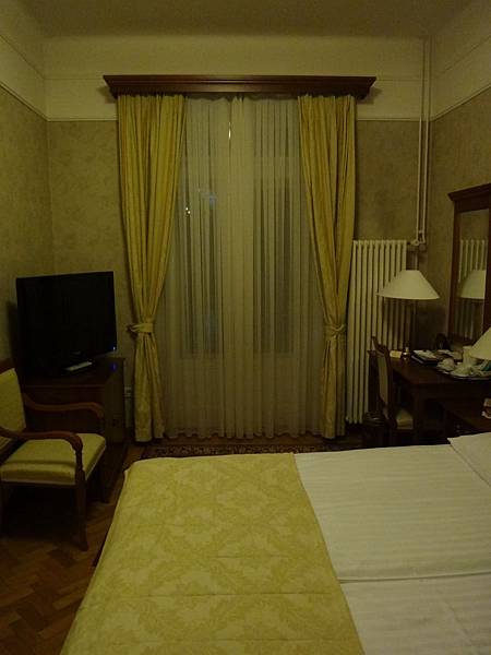 1066.第一天飯店 Grand Hotel Toplice 房間.JPG