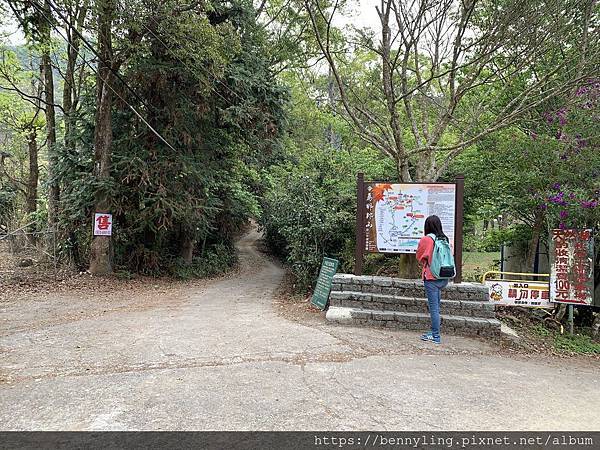 3.天然湖停車場口.JPG 3.天然湖停車場口.JPG