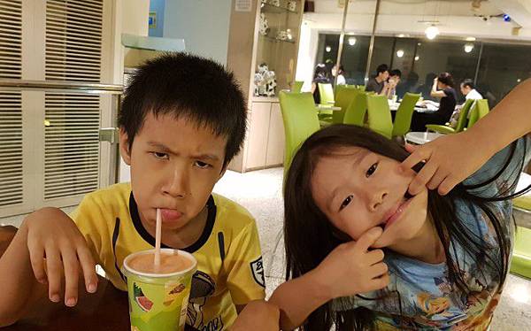 20180517_185856_cropped (Small).jpg