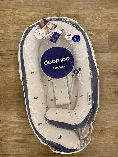 【育兒神器開箱】新手爸媽必須擁有--doomoo嬰兒安全環抱