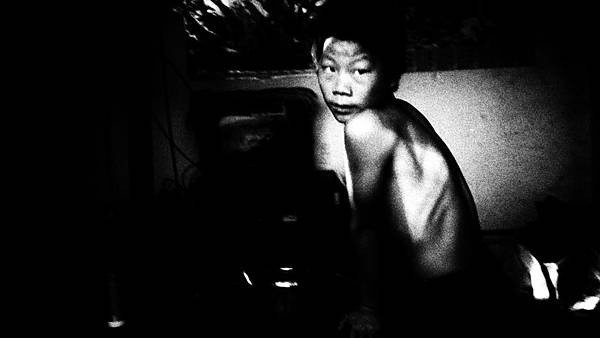 01 Children are not afriad of Death, Children are afriad of Ghosts 孩子不懼怕死亡,但是害怕魔鬼 01 Children are not afriad of Death, Children are afriad of Ghosts 孩子不懼怕死亡,但是害怕魔鬼