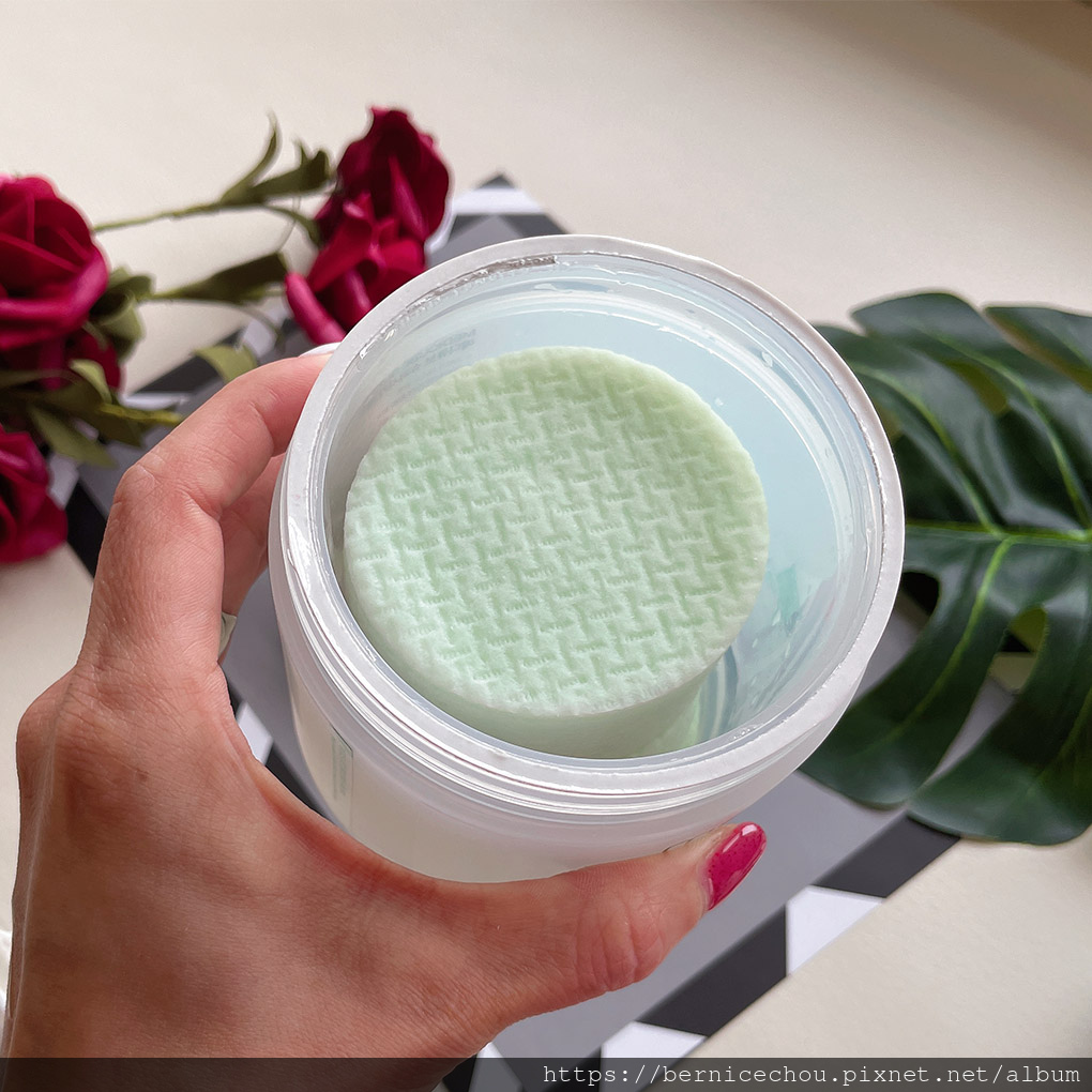 medicube積雪草修護爽膚棉+積雪草修護精華9.jpg medicube積雪草修護爽膚棉+積雪草修護精華9.jpg