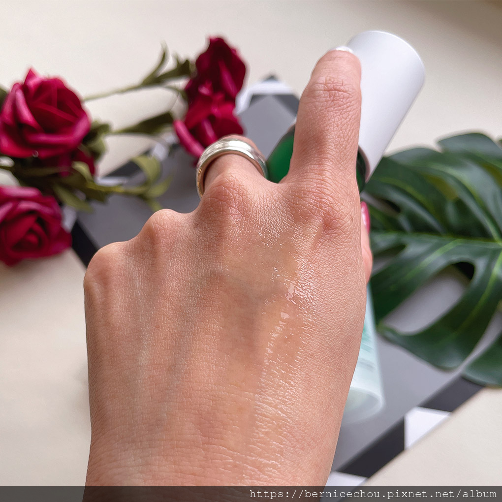 medicube積雪草修護爽膚棉+積雪草修護精華19.jpg medicube積雪草修護爽膚棉+積雪草修護精華19.jpg