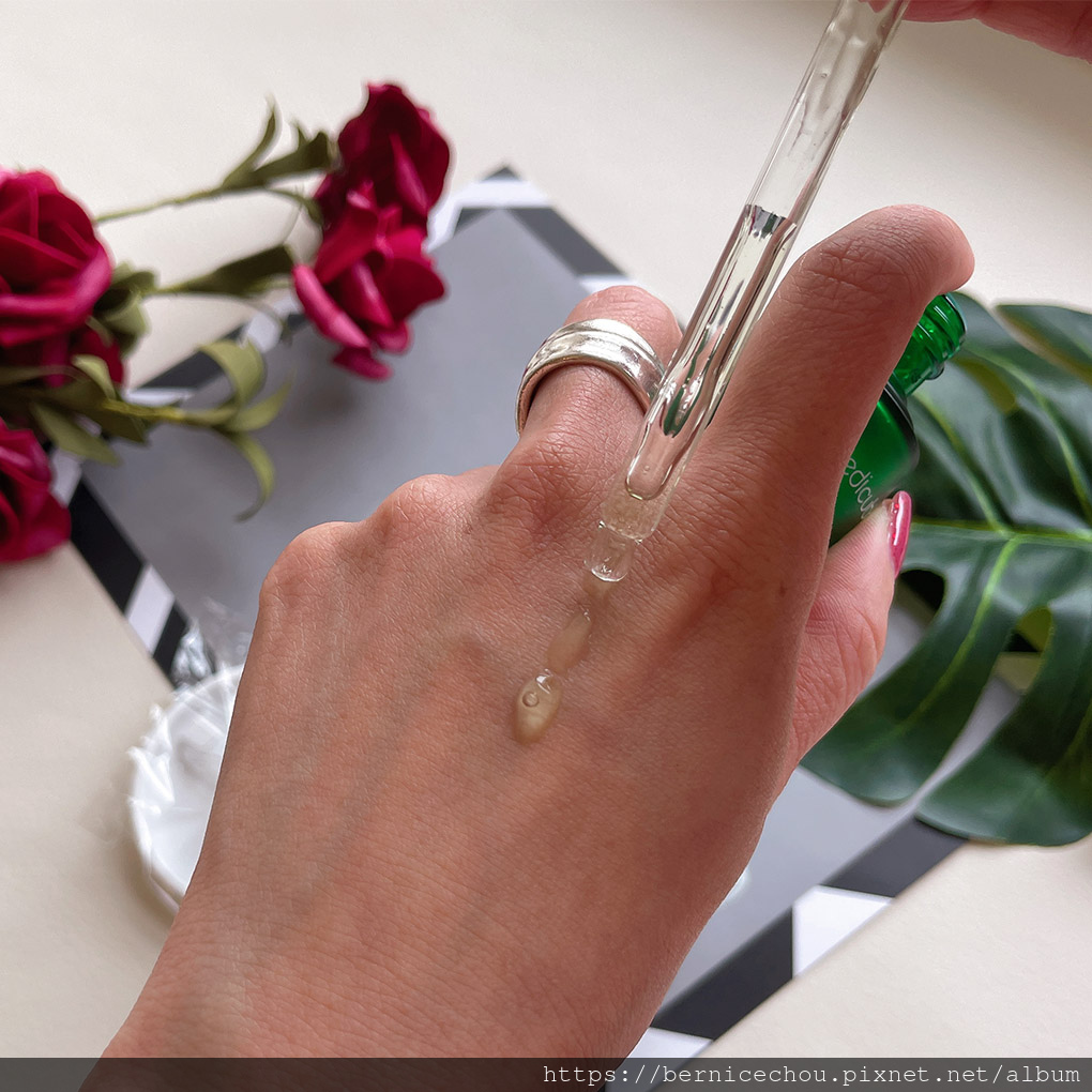 medicube積雪草修護爽膚棉+積雪草修護精華18.jpg medicube積雪草修護爽膚棉+積雪草修護精華18.jpg