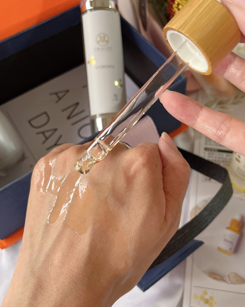 嬡妹籽蜂王乳霜12.jpg 嬡妹籽蜂王乳霜12.jpg