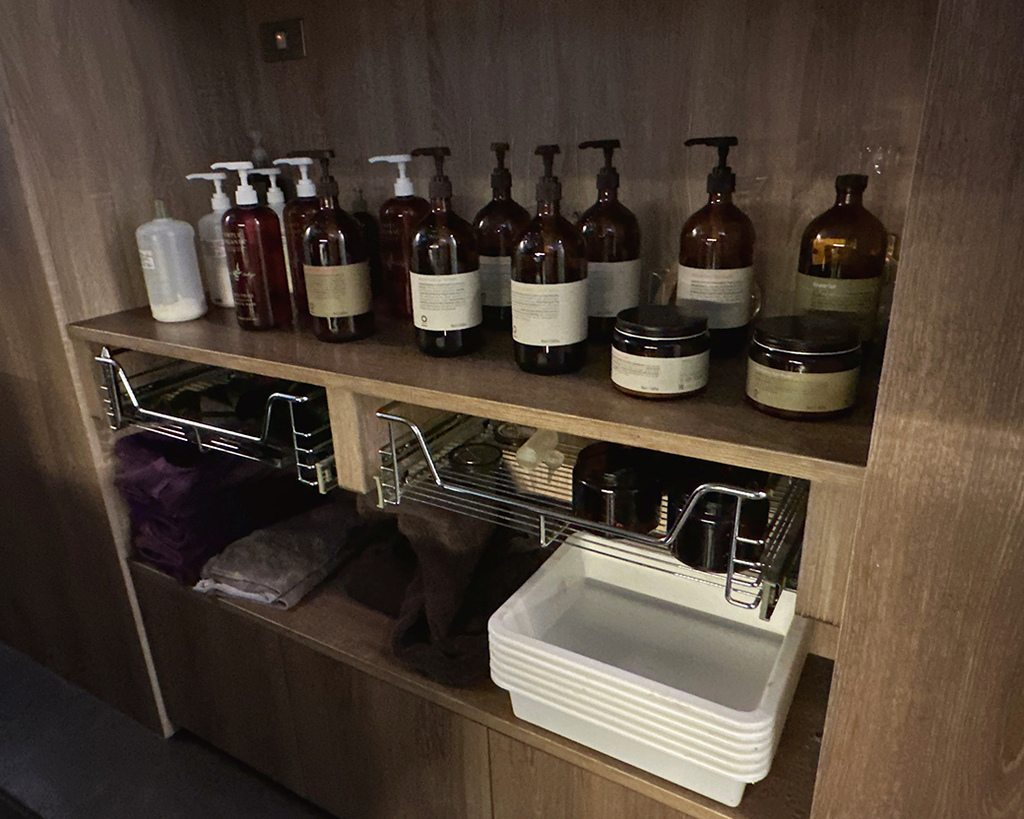 RadixHairDesign11.jpg RadixHairDesign11.jpg