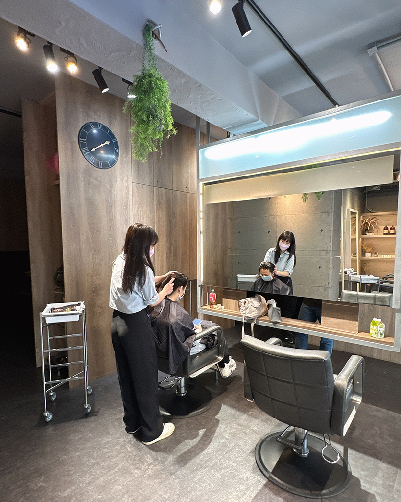 RadixHairDesign8.jpg RadixHairDesign8.jpg