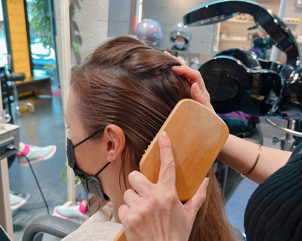 RadixHairDesign20.jpg RadixHairDesign20.jpg