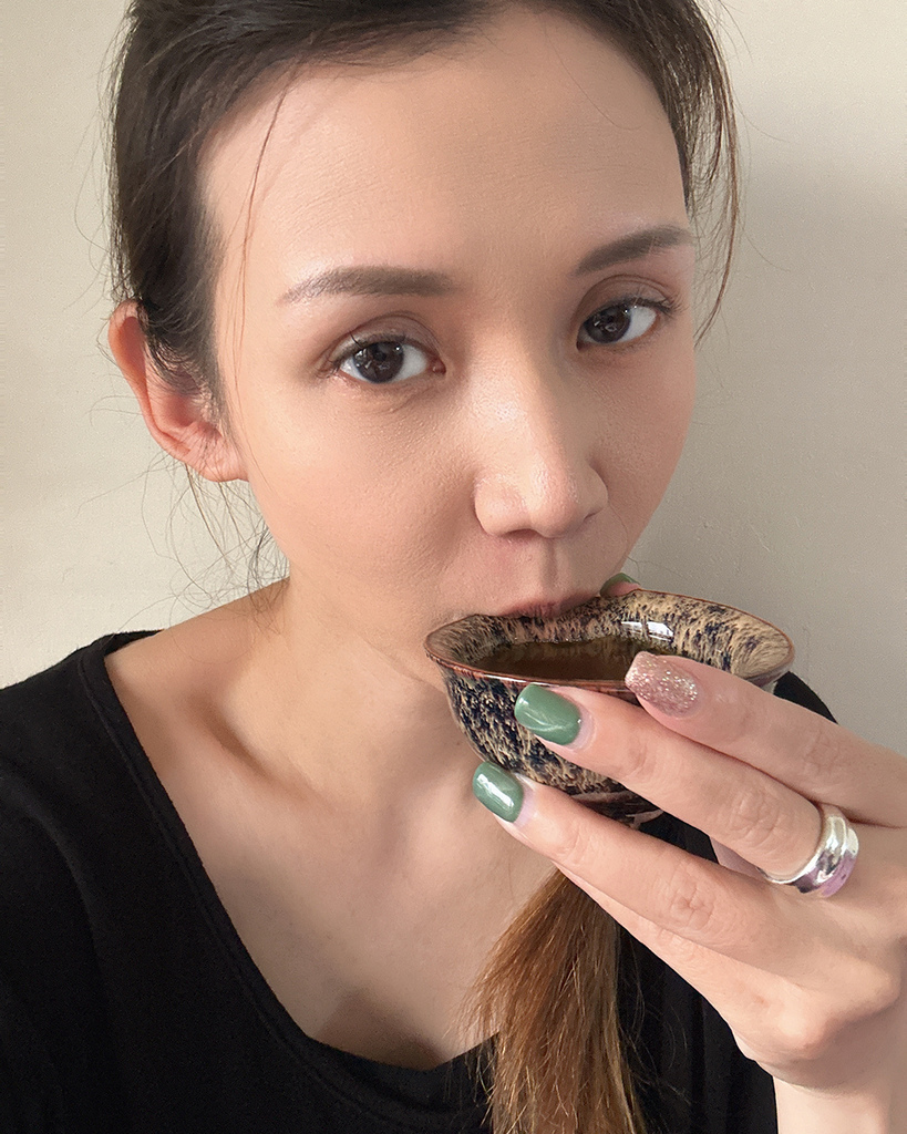 芳茲日月養生滴雞精禮盒款10.jpg 芳茲日月養生滴雞精禮盒款10.jpg