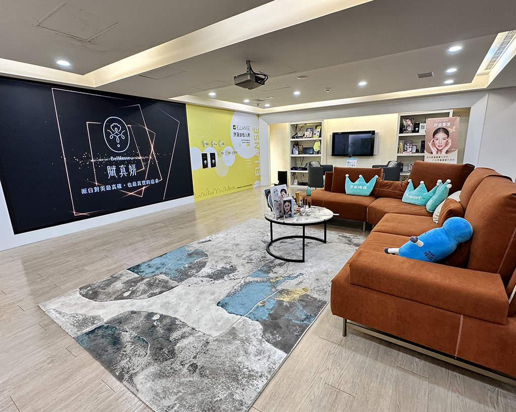 賦真妍8.jpg 賦真妍8.jpg