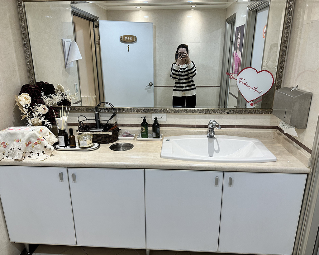 賦真妍21.jpg 賦真妍21.jpg