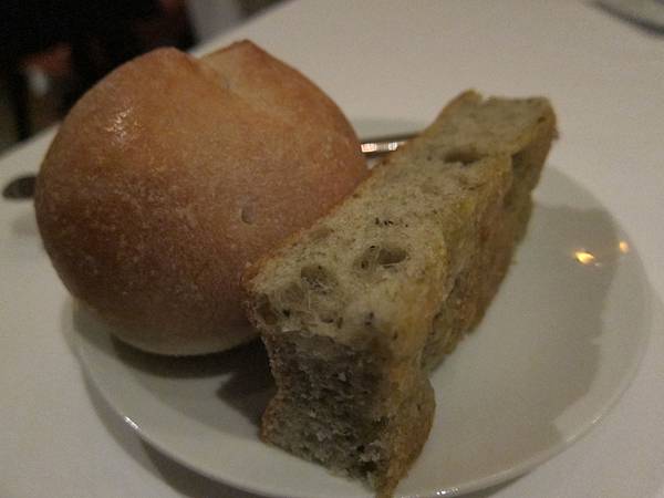 fresh bread (seaweed focaccia and bacon brioche).JPG