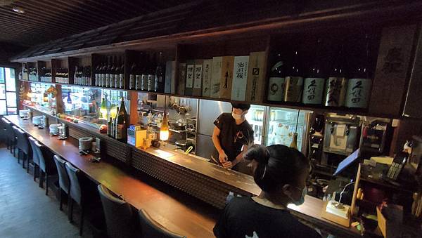 懷舊日式風居酒屋不用坐飛機到日本唷!!就在林基河路的大村