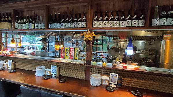 懷舊日式風居酒屋不用坐飛機到日本唷!!就在林基河路的大村