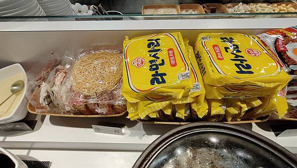 蘆洲必吃美食火鍋.肉肉.牛丼飯通通吃到飽不加服務費 蘆洲必吃美食火鍋.肉肉.牛丼飯通通吃到飽不加服務費