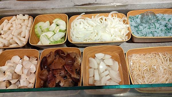 蘆洲必吃美食火鍋.肉肉.牛丼飯通通吃到飽不加服務費 蘆洲必吃美食火鍋.肉肉.牛丼飯通通吃到飽不加服務費