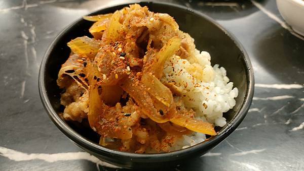 蘆洲必吃美食火鍋.肉肉.牛丼飯通通吃到飽免收服務費 蘆洲必吃美食火鍋.肉肉.牛丼飯通通吃到飽免收服務費