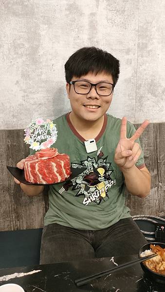 蘆洲必吃美食火鍋.肉肉.牛丼飯通通吃到飽免收服務費 蘆洲必吃美食火鍋.肉肉.牛丼飯通通吃到飽免收服務費