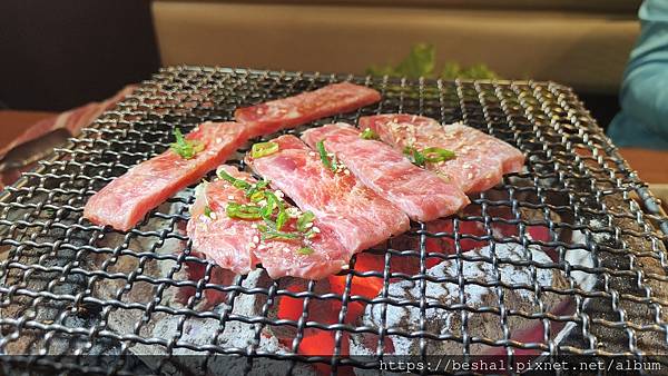 【台北捷運中山站美食推薦】馬太郎燒肉~~超人氣日式風情嚴選上