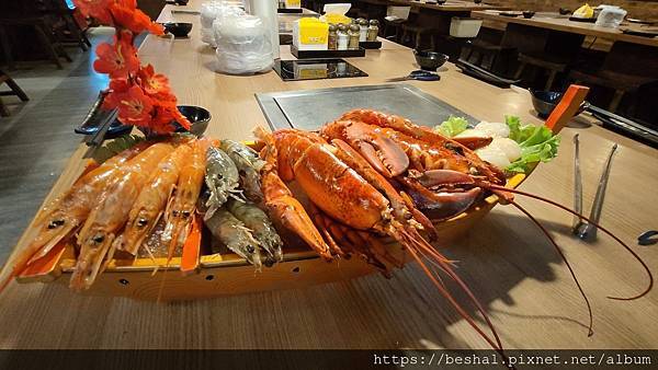 開箱超人氣蘆洲在地炭火燒烤【昭和園日式燒肉】和牛/生蠔/龍蝦 開箱超人氣蘆洲在地炭火燒烤【昭和園日式燒肉】和牛/生蠔/龍蝦