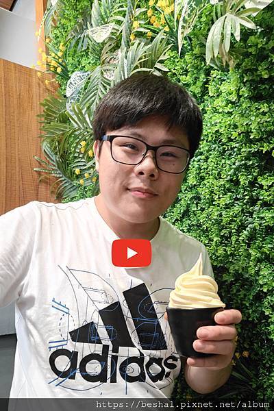 推薦老字號海牧水產鍋物在中和四號公園新開幕囉!超大超療癒水母 推薦老字號海牧水產鍋物在中和四號公園新開幕囉!超大超療癒水母