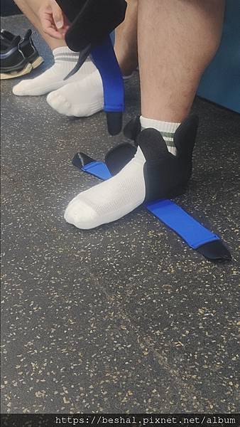 運動日常家務必先做好護踝康得適貼紮機能護踝無尺寸限制家人共