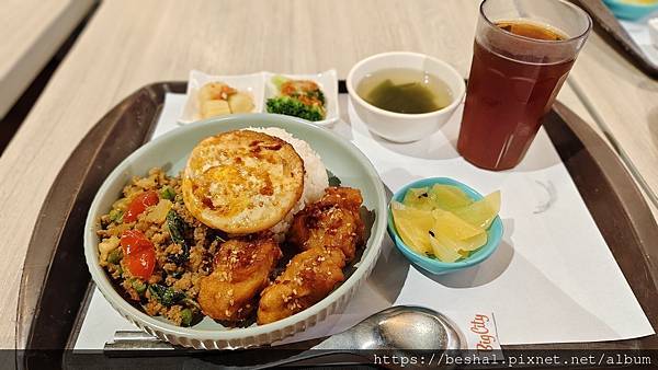 🍴 新竹巨城美食分享｜這味泰泰：泰式 X 台灣口味 = 完美