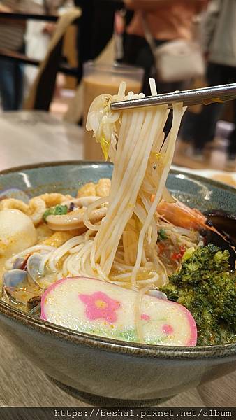 🍴 新竹巨城美食分享|這味泰泰:泰式 X 台灣口味 = 完美 🍴 新竹巨城美食分享|這味泰泰:泰式 X 台灣口味 = 完美