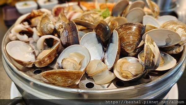 《2025 新北耶誕城美食推薦》蒸天下海鮮蒸氣火鍋活體海鮮 《2025 新北耶誕城美食推薦》蒸天下海鮮蒸氣火鍋活體海鮮