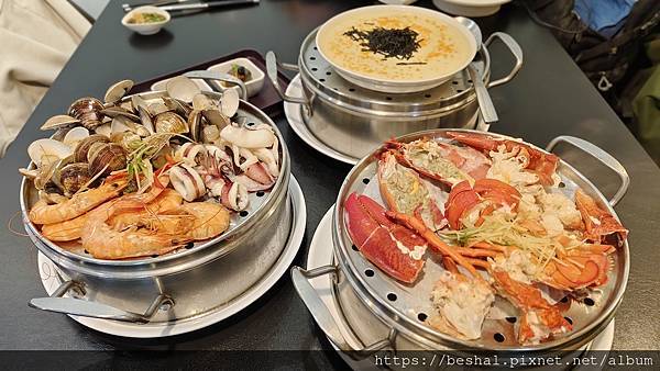 《2025 新北耶誕城美食推薦》蒸天下海鮮蒸氣火鍋活體海 《2025 新北耶誕城美食推薦》蒸天下海鮮蒸氣火鍋活體海