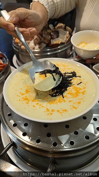 《2025 新北耶誕城美食推薦》蒸天下海鮮蒸氣火鍋活體海鮮 《2025 新北耶誕城美食推薦》蒸天下海鮮蒸氣火鍋活體海鮮