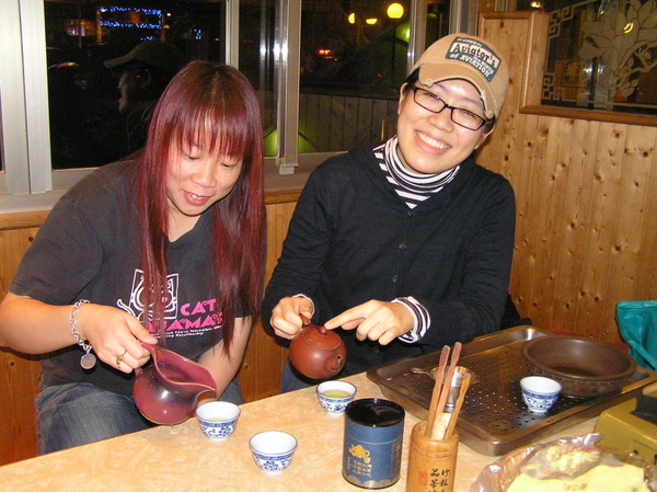 香港人&amp;韓國人泡茶給台灣人喝