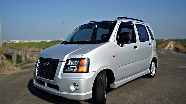 2004年 Suzuki Solio 銀色 鈴木中古車 2004年 Suzuki Solio 銀色 鈴木中古車