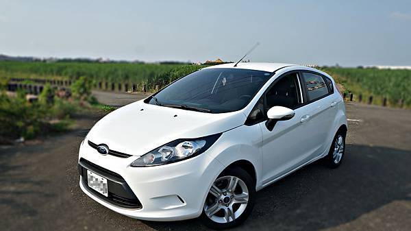 2011年 Ford Fiesta 白色 福特中古車 2011年 Ford Fiesta 白色 福特中古車