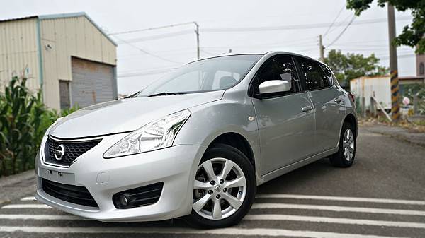 2013年 Nissan Tiida 日產中古車 2013年 Nissan Tiida 日產中古車