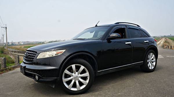 2004年 INFINITI FX35 黑色 無限中古車