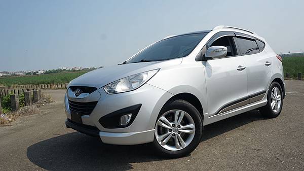 2012年 Hyundai IX35 銀色 現代中古車 2012年 Hyundai IX35 銀色 現代中古車