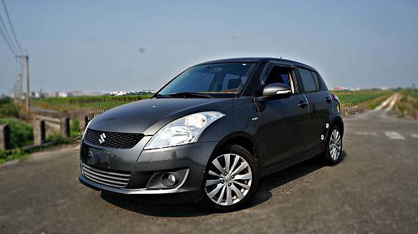2011年 Suzuki Swift 灰色 鈴木中古車 2011年 Suzuki Swift 灰色 鈴木中古車