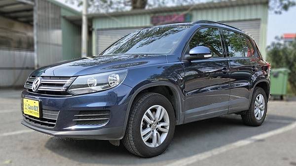 2015年 VW TIguan 藍色 福斯中古休旅車 2015年 VW TIguan 藍色 福斯中古休旅車