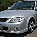 2002年 Mazda 323 銀色 馬自達中古車