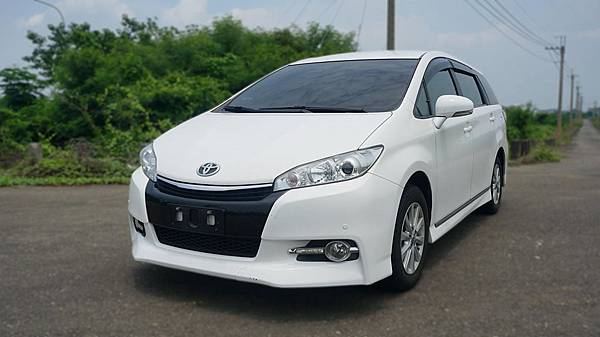 2013年 Toyota Wish 白色 豐田中古休旅車
