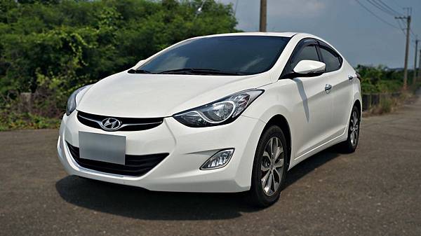2013年 Hyundai Elantra 白色 現代中古車