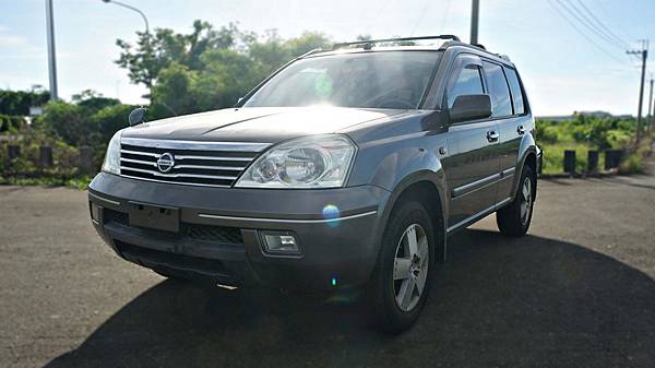 2005年 Nissan X-Trail 深灰黑色 日產中古休旅車 2005年 Nissan X-Trail 深灰黑色 日產中古休旅車