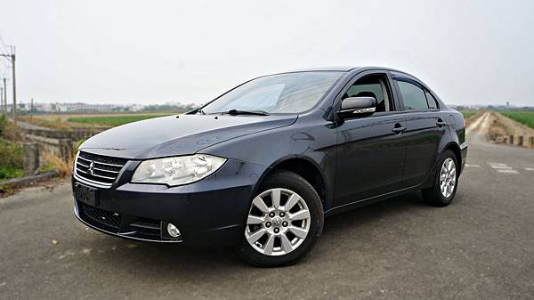 2011年 Mitsubishi Fortis 深灰色 三菱中古車