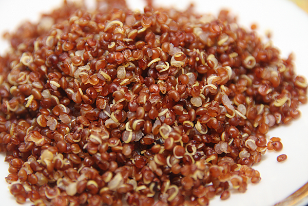 1200px-Red_quinoa