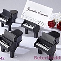 SZ042_Ain't Love Grand Piano Place Card Holders with Cards.jpg