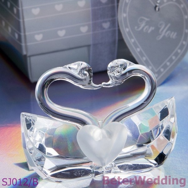 SJ012-B_Choice Crystal Collection Kissing Swans.jpg