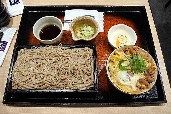 板橋愛買美食|大戶屋OOTOYA 日式定食專賣