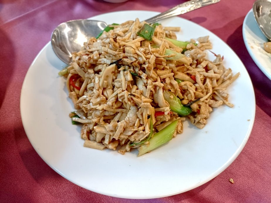 台北東門捷運站美食|銀翼餐廳~老一輩的記憶美食，老餐廳的堅持